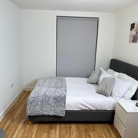 Luxury 2-Bed High-Rise In Manchester With Parking Buitenkant foto