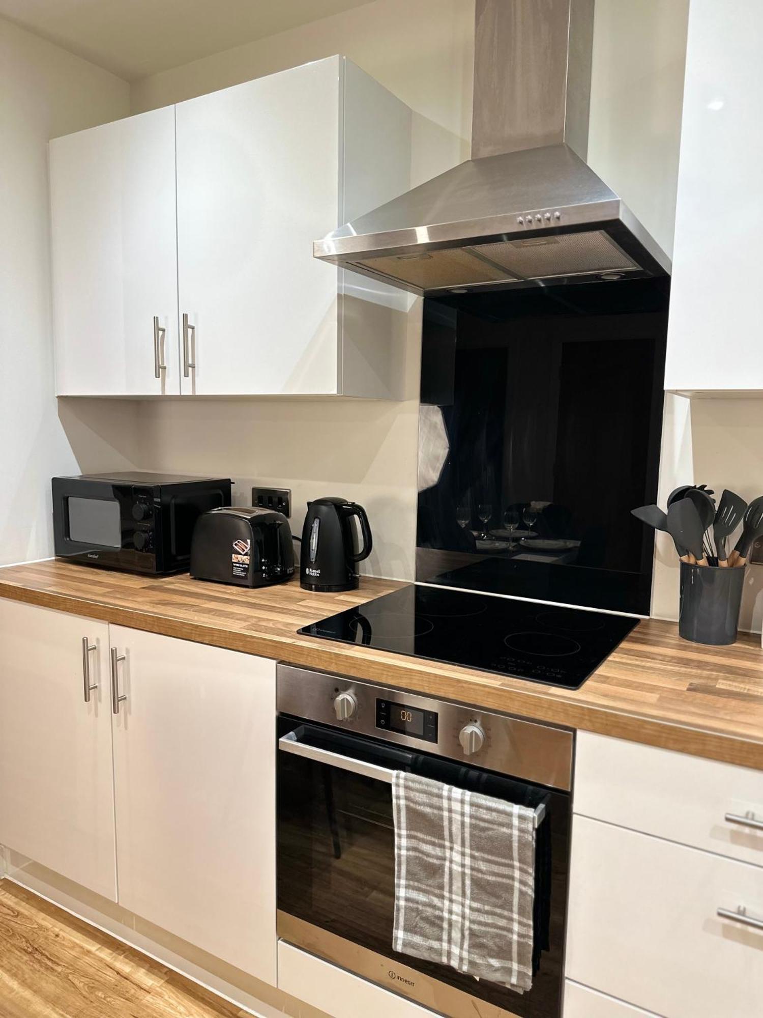 Luxury 2-Bed High-Rise In Manchester With Parking Buitenkant foto